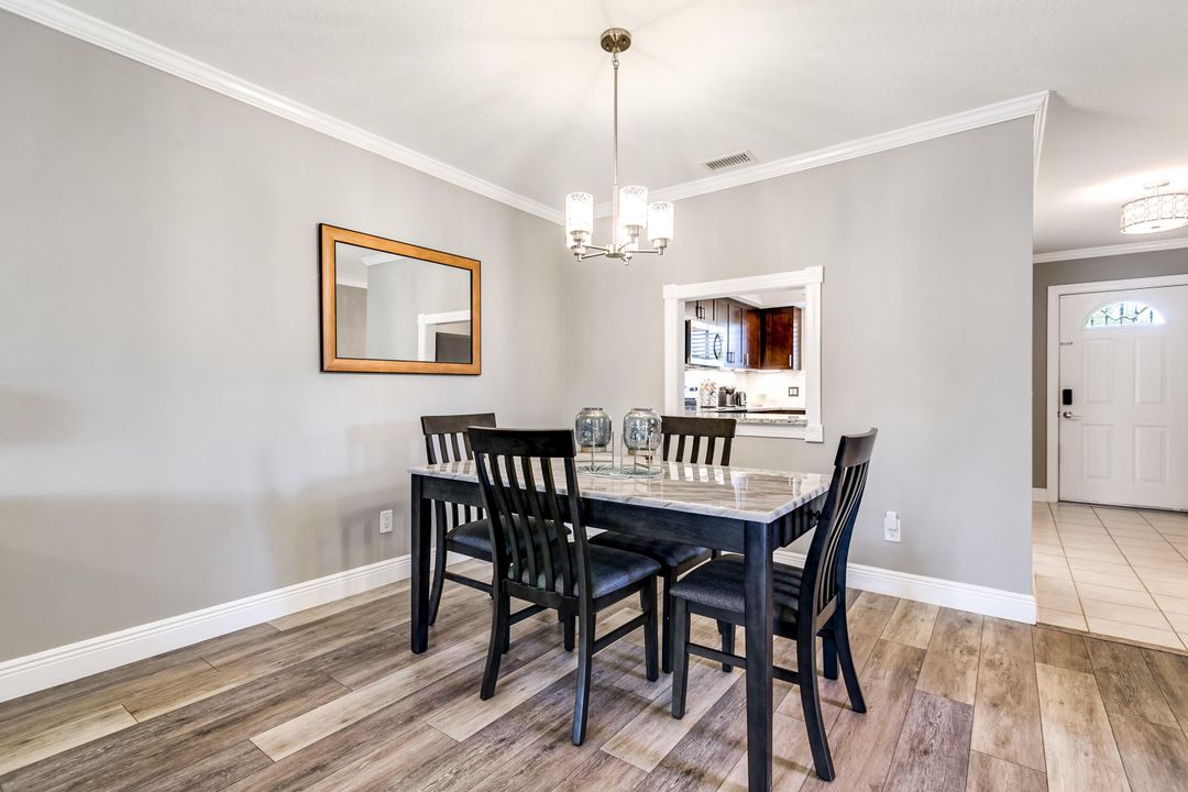 For Sale: $349,994 (2 beds, 2 baths, 1233 Square Feet)