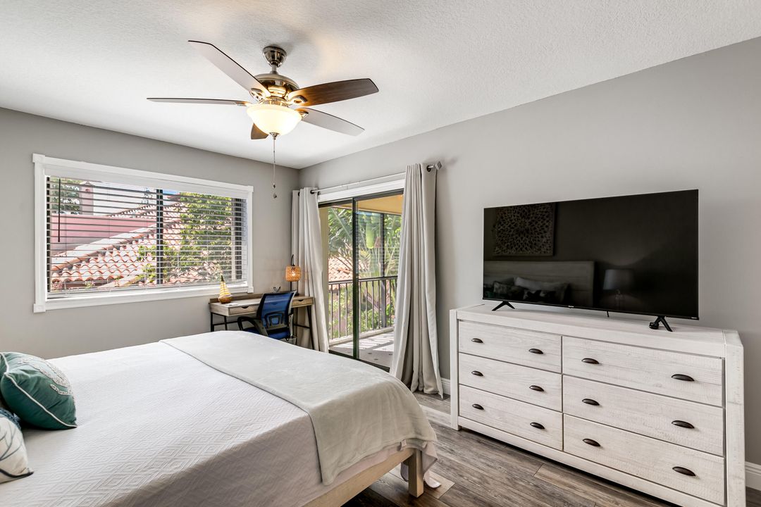 For Sale: $349,994 (2 beds, 2 baths, 1233 Square Feet)