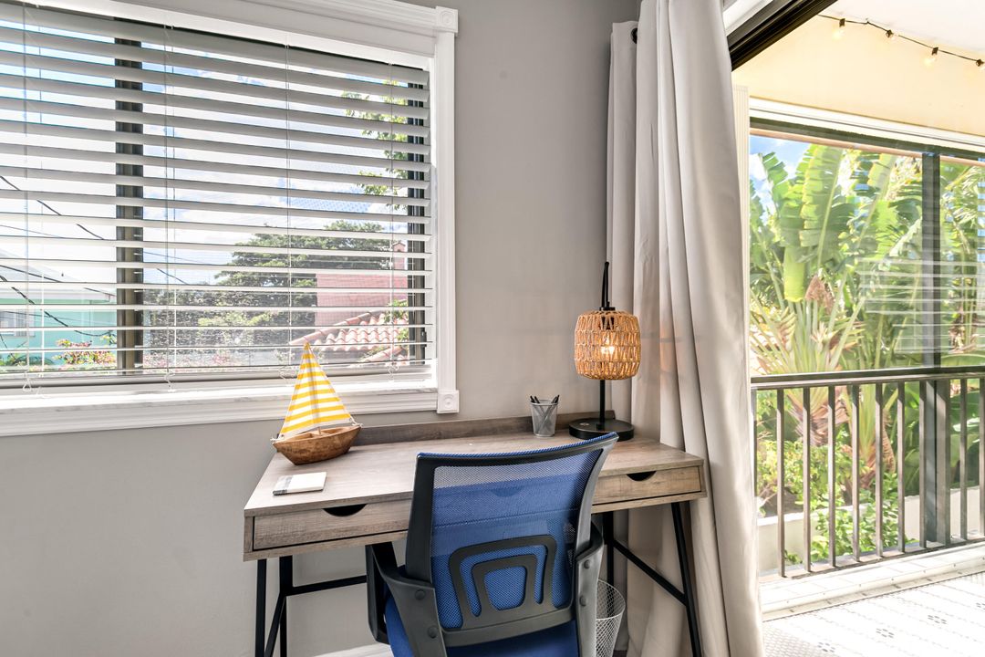 For Sale: $349,994 (2 beds, 2 baths, 1233 Square Feet)