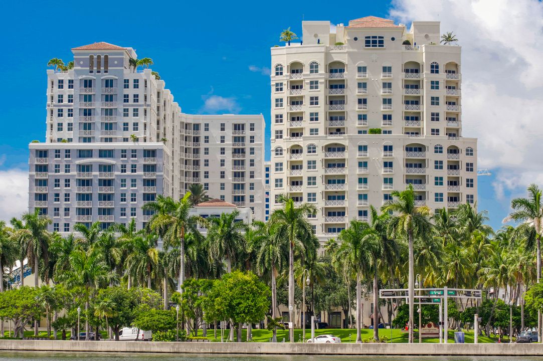 For Sale: $398,490 (1 beds, 1 baths, 760 Square Feet)