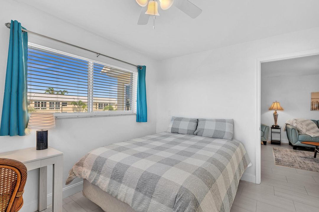 待售: $284,900 (2 贝兹, 2 浴室, 1224 平方英尺)