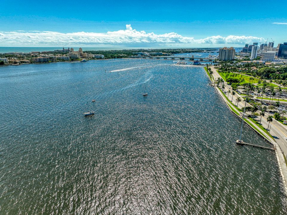 For Sale: $398,490 (1 beds, 1 baths, 760 Square Feet)