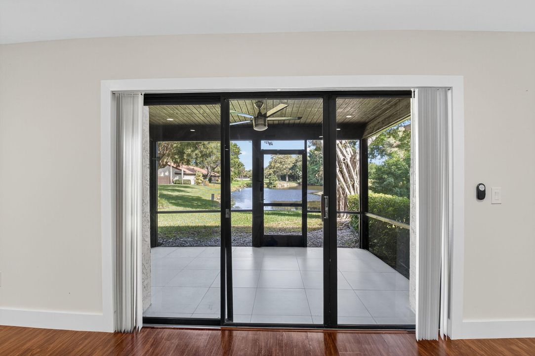 For Rent: $2,800 (2 beds, 2 baths, 1426 Square Feet)