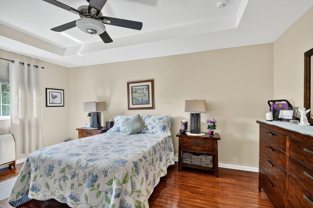 For Sale: $407,000 (3 beds, 3 baths, 1399 Square Feet)