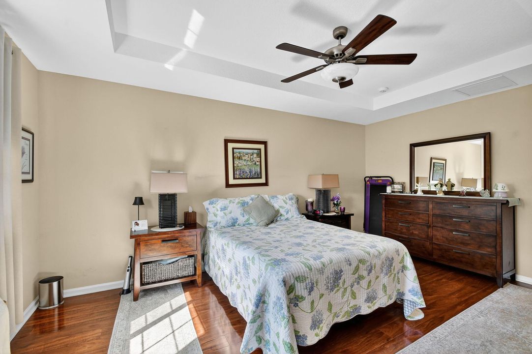 For Sale: $407,000 (3 beds, 3 baths, 1399 Square Feet)