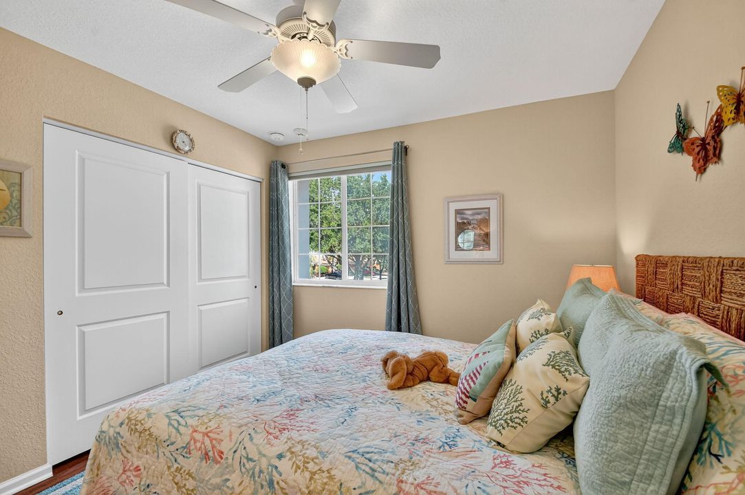 For Sale: $407,000 (3 beds, 3 baths, 1399 Square Feet)