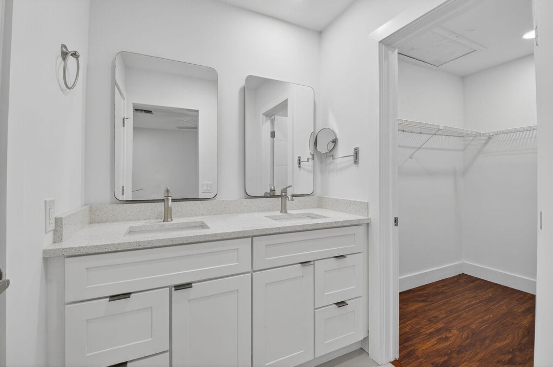 For Rent: $2,800 (2 beds, 2 baths, 1426 Square Feet)