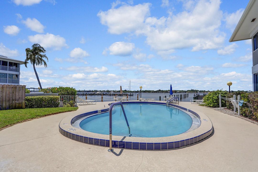 待售: $190,000 (2 贝兹, 2 浴室, 1191 平方英尺)