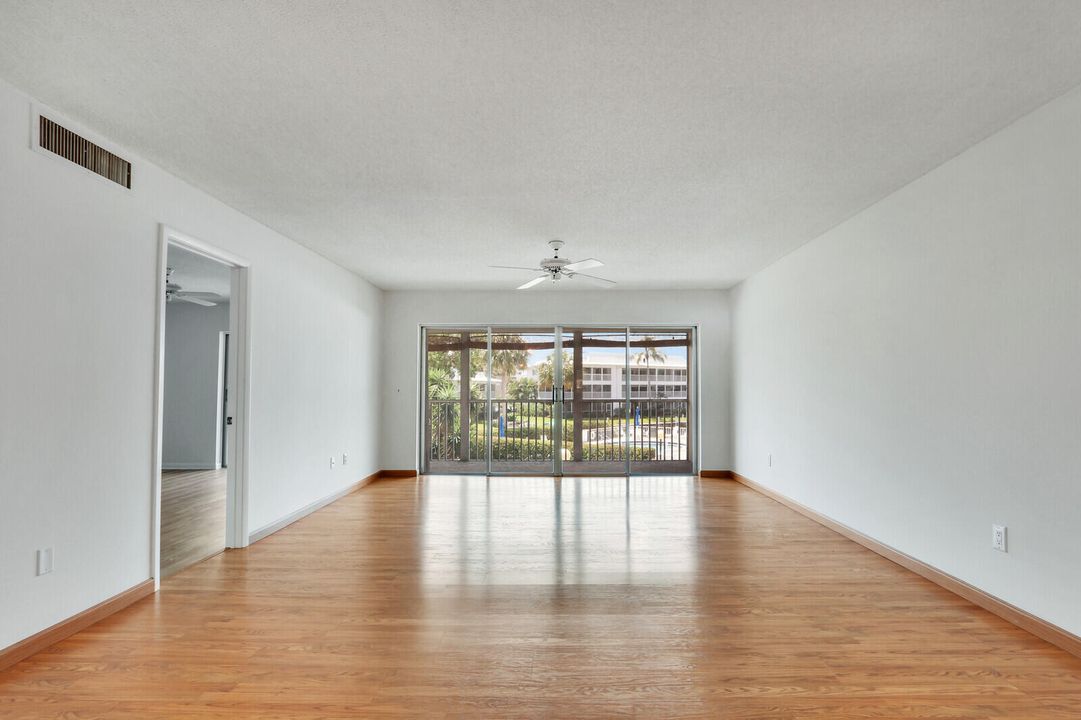 待售: $190,000 (2 贝兹, 2 浴室, 1191 平方英尺)