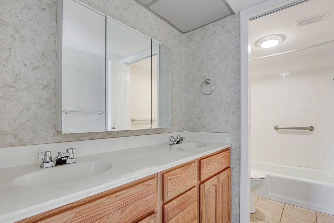 待售: $190,000 (2 贝兹, 2 浴室, 1191 平方英尺)