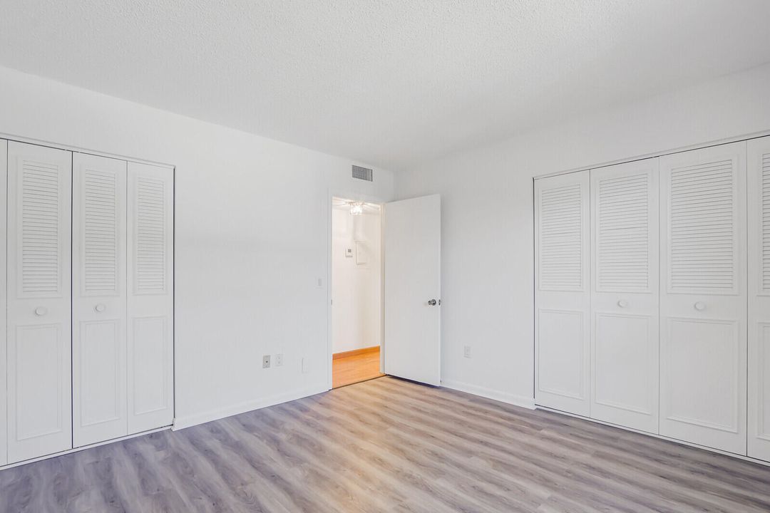 待售: $190,000 (2 贝兹, 2 浴室, 1191 平方英尺)