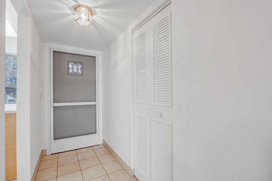 待售: $190,000 (2 贝兹, 2 浴室, 1191 平方英尺)