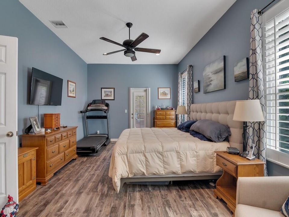 En Venta: $599,000 (4 camas, 3 baños, 2336 Pies cuadrados)