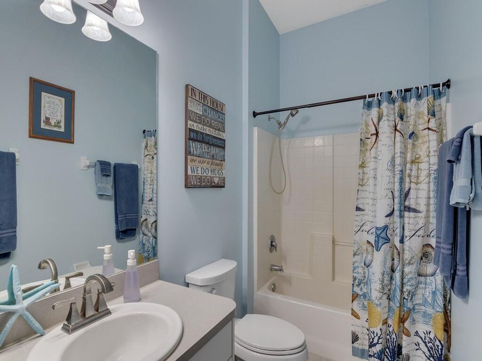 En Venta: $599,000 (4 camas, 3 baños, 2336 Pies cuadrados)