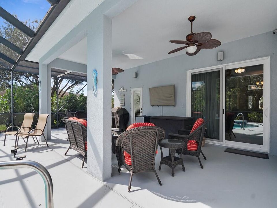 En Venta: $599,000 (4 camas, 3 baños, 2336 Pies cuadrados)