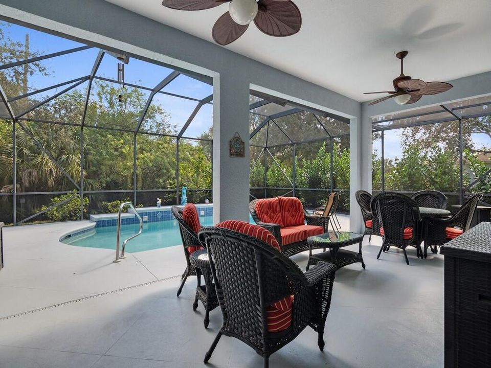 En Venta: $599,000 (4 camas, 3 baños, 2336 Pies cuadrados)