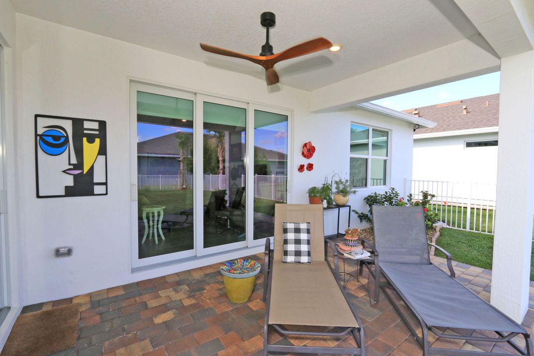 На продажу: $478,900 (2 спален, 2 ванн, 1827 Квадратных фут)