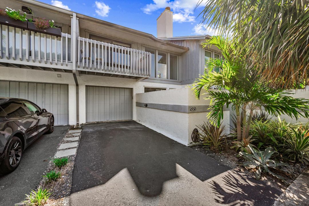 For Sale: $575,000 (3 beds, 2 baths, 1776 Square Feet)