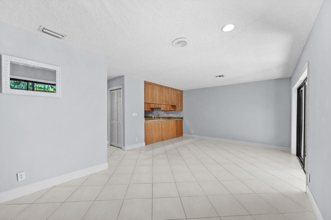 For Sale: $575,000 (3 beds, 2 baths, 1776 Square Feet)