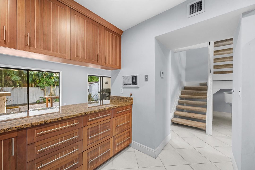 For Sale: $575,000 (3 beds, 2 baths, 1776 Square Feet)