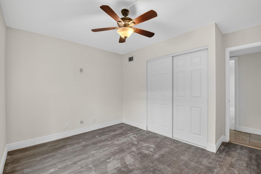 For Sale: $283,999 (2 beds, 2 baths, 1005 Square Feet)