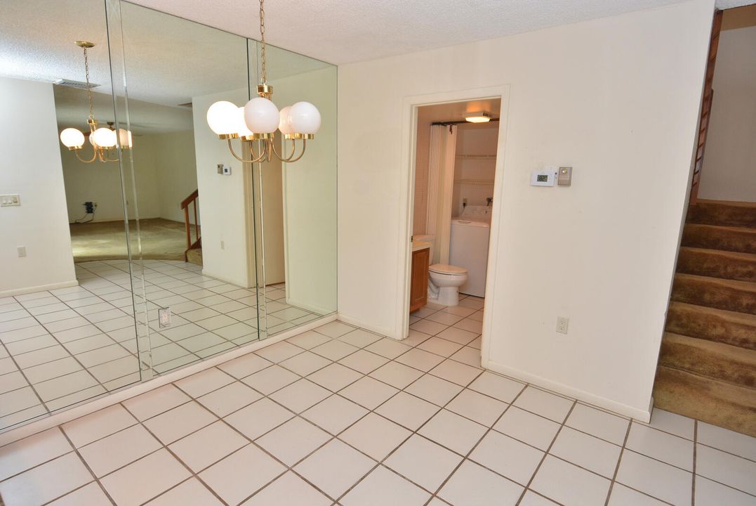 Под контрактом: $239,000 (2 спален, 2 ванн, 1288 Квадратных фут)