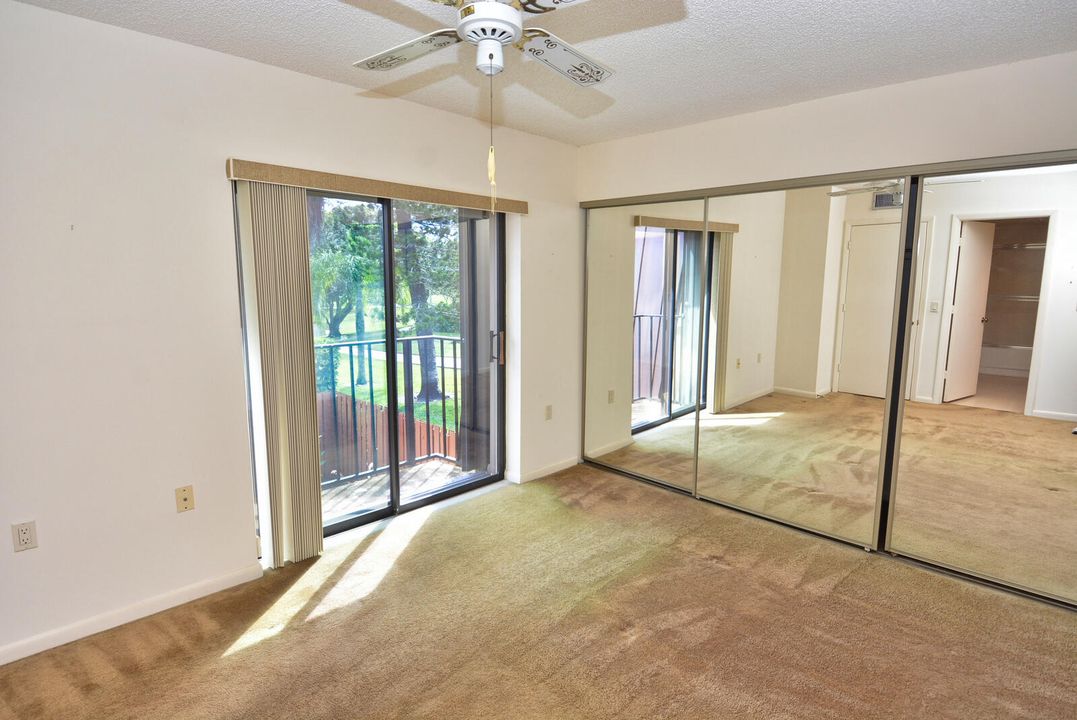 Под контрактом: $239,000 (2 спален, 2 ванн, 1288 Квадратных фут)