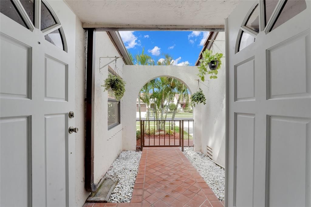 Active With Contract: $5,100 (3 beds, 2 baths, 1738 Square Feet)