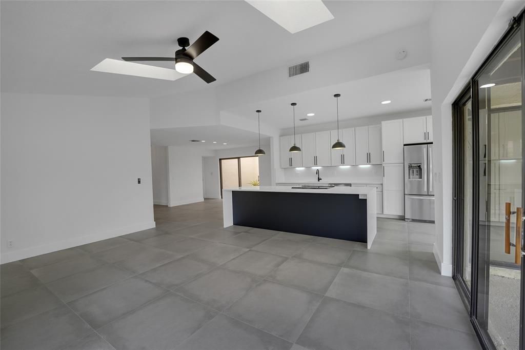 Active With Contract: $5,100 (3 beds, 2 baths, 1738 Square Feet)