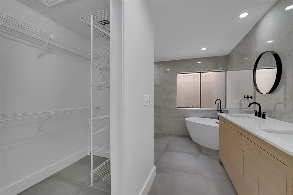 Active With Contract: $5,100 (3 beds, 2 baths, 1738 Square Feet)