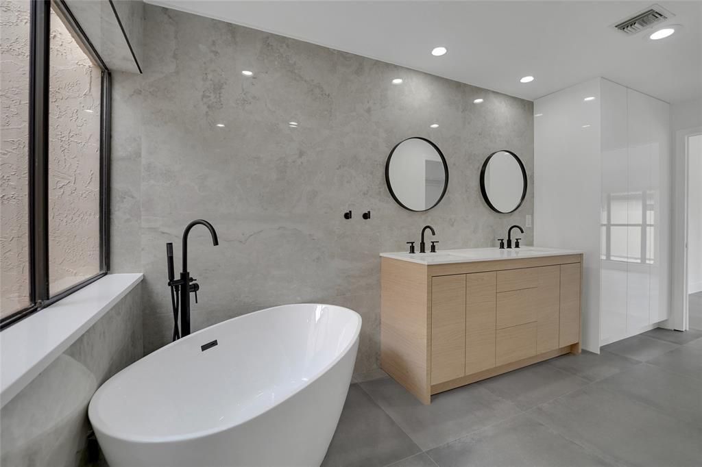 Active With Contract: $5,100 (3 beds, 2 baths, 1738 Square Feet)