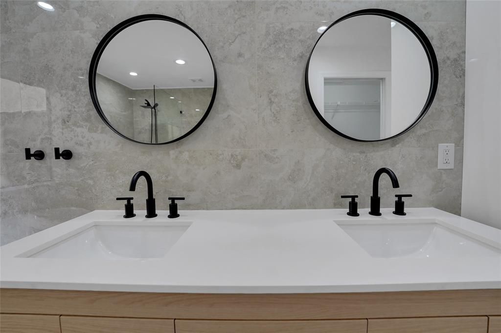 Active With Contract: $5,100 (3 beds, 2 baths, 1738 Square Feet)