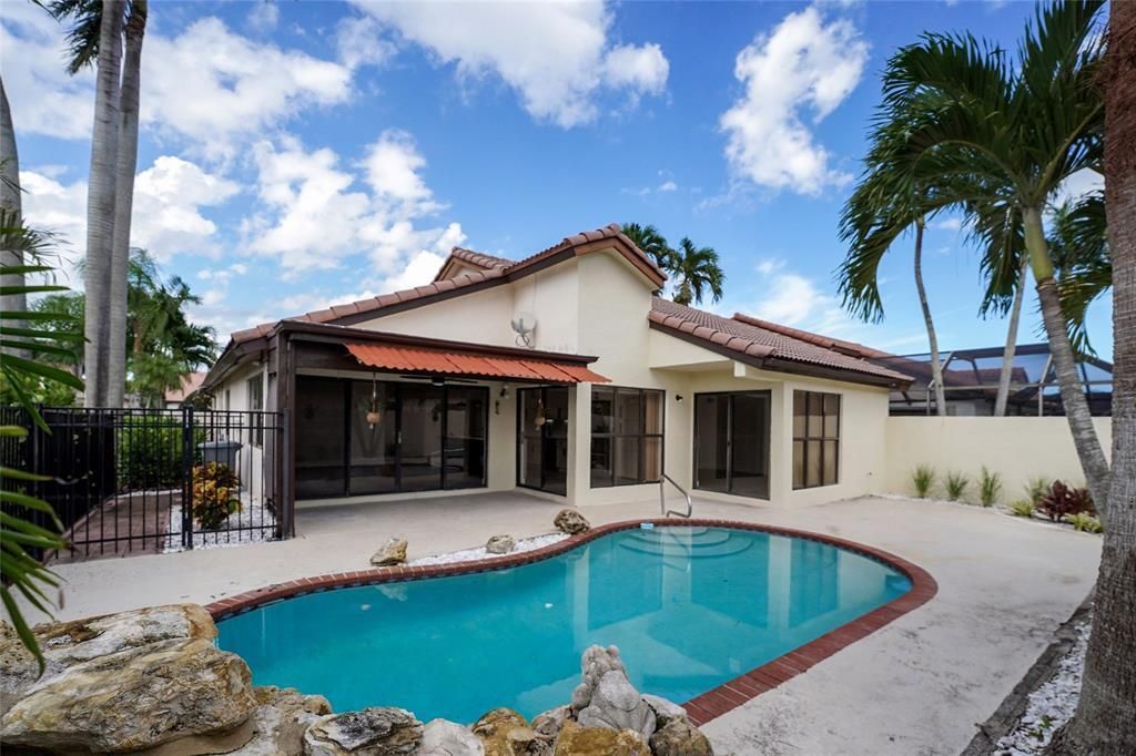 Active With Contract: $5,100 (3 beds, 2 baths, 1738 Square Feet)