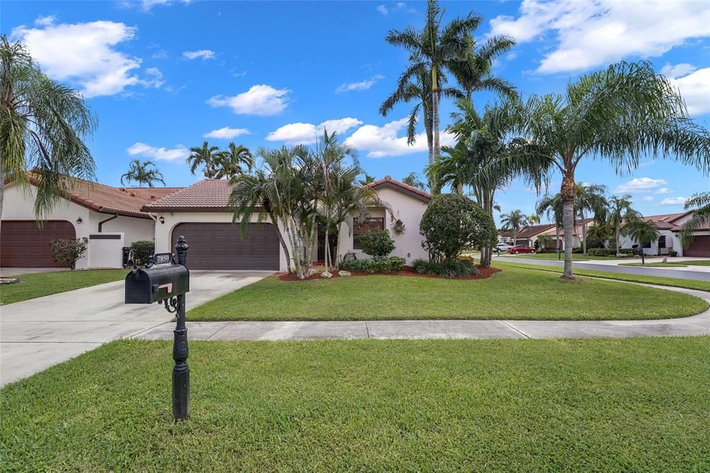 Active With Contract: $5,100 (3 beds, 2 baths, 1738 Square Feet)