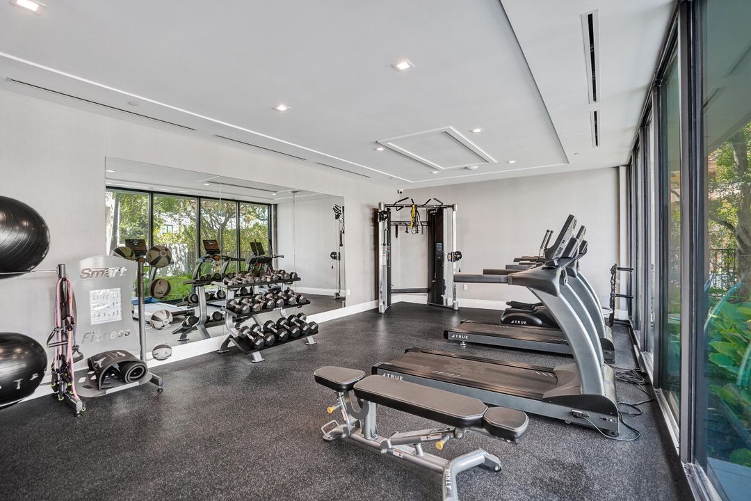 For Sale: $2,549,000 (3 beds, 3 baths, 1978 Square Feet)