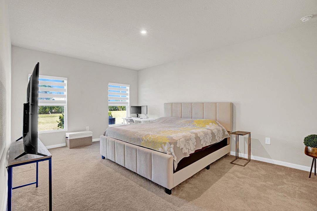 На продажу: $349,000 (3 спален, 2 ванн, 1715 Квадратных фут)