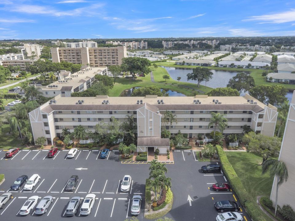 For Sale: $139,000 (2 beds, 2 baths, 1070 Square Feet)