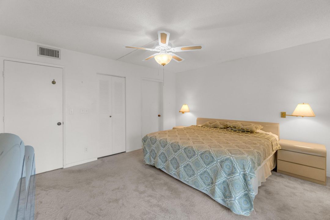 For Sale: $139,000 (2 beds, 2 baths, 1070 Square Feet)