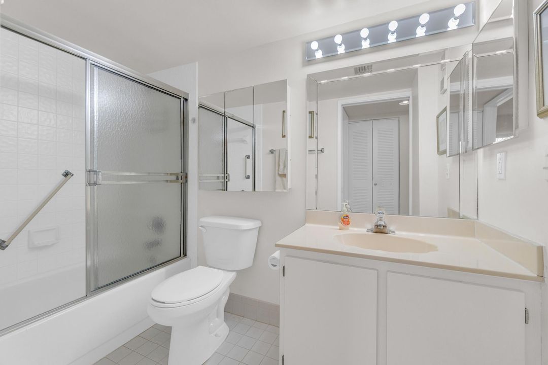 For Sale: $139,000 (2 beds, 2 baths, 1070 Square Feet)