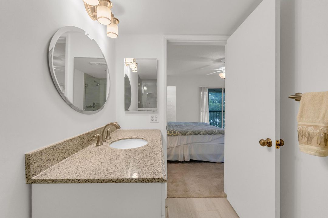 For Sale: $139,000 (2 beds, 2 baths, 1070 Square Feet)