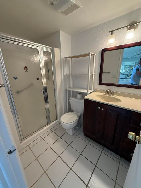 For Sale: $117,500 (1 beds, 1 baths, 812 Square Feet)