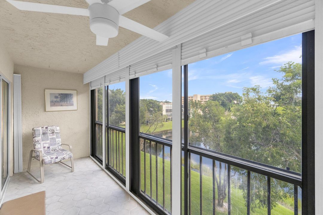 For Sale: $139,000 (2 beds, 2 baths, 1070 Square Feet)