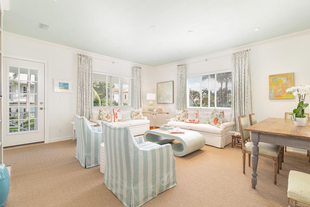 Под контрактом: $1,695,000 (2 спален, 2 ванн, 765 Квадратных фут)