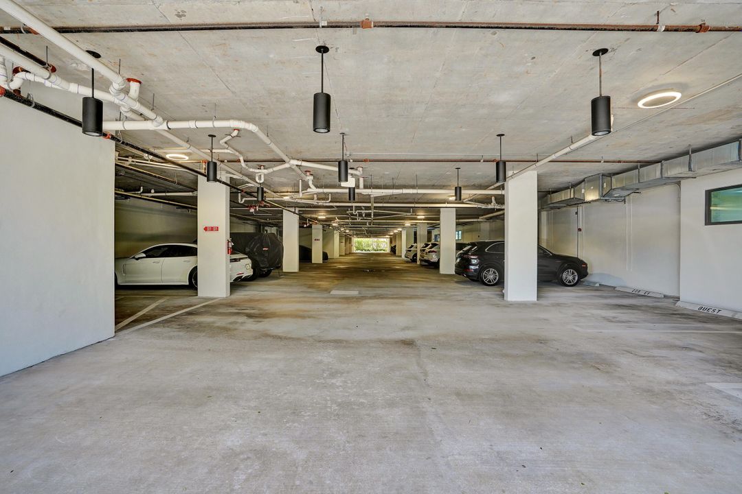 For Sale: $2,549,000 (3 beds, 3 baths, 1978 Square Feet)