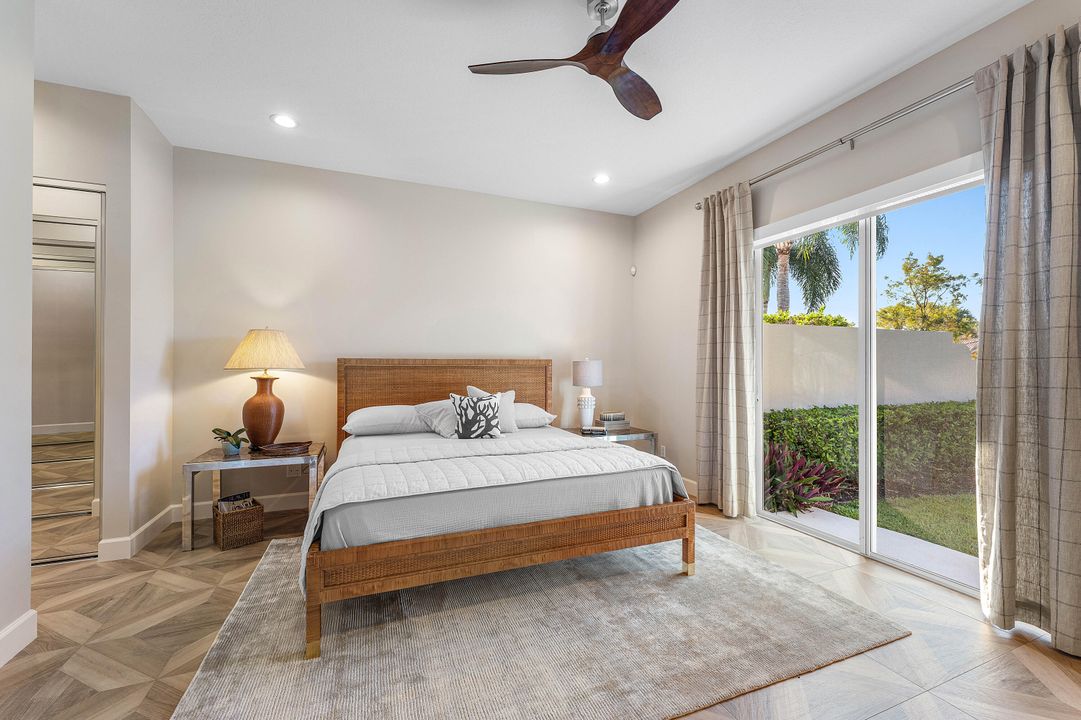 Под контрактом: $8,000 (3 спален, 3 ванн, 2001 Квадратных фут)