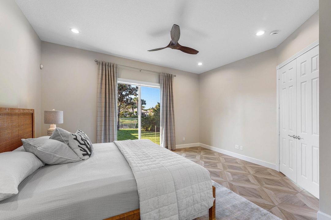 Под контрактом: $8,000 (3 спален, 3 ванн, 2001 Квадратных фут)