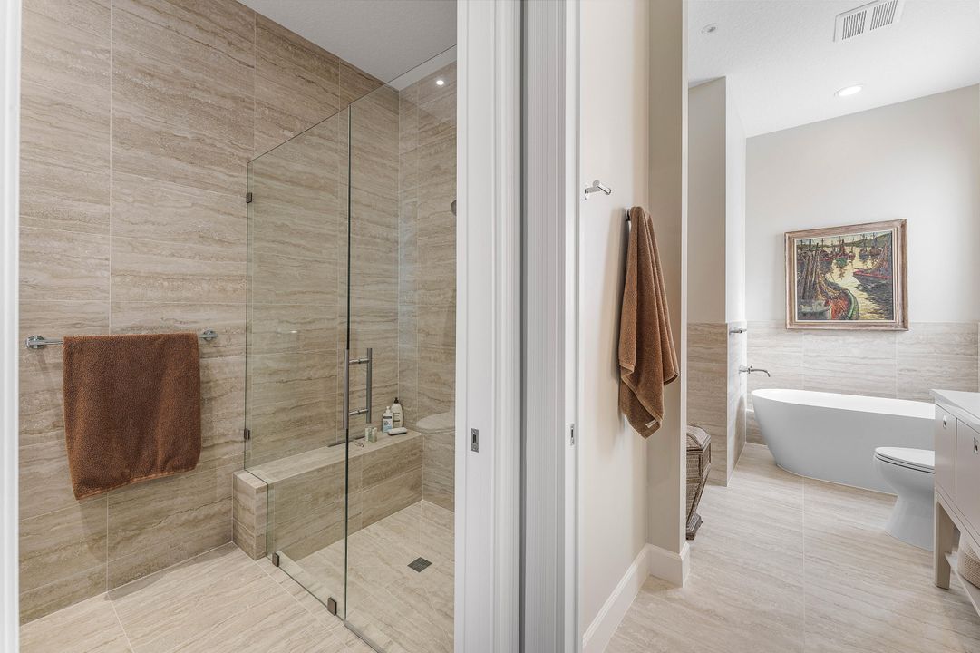 Под контрактом: $8,000 (3 спален, 3 ванн, 2001 Квадратных фут)