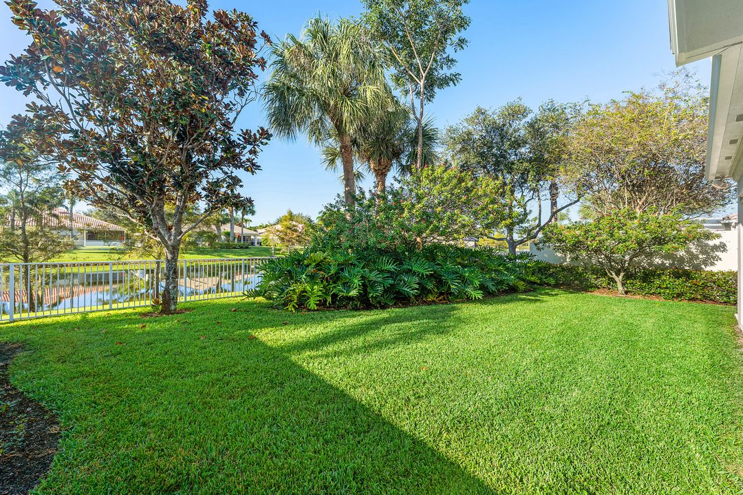 Под контрактом: $8,000 (3 спален, 3 ванн, 2001 Квадратных фут)