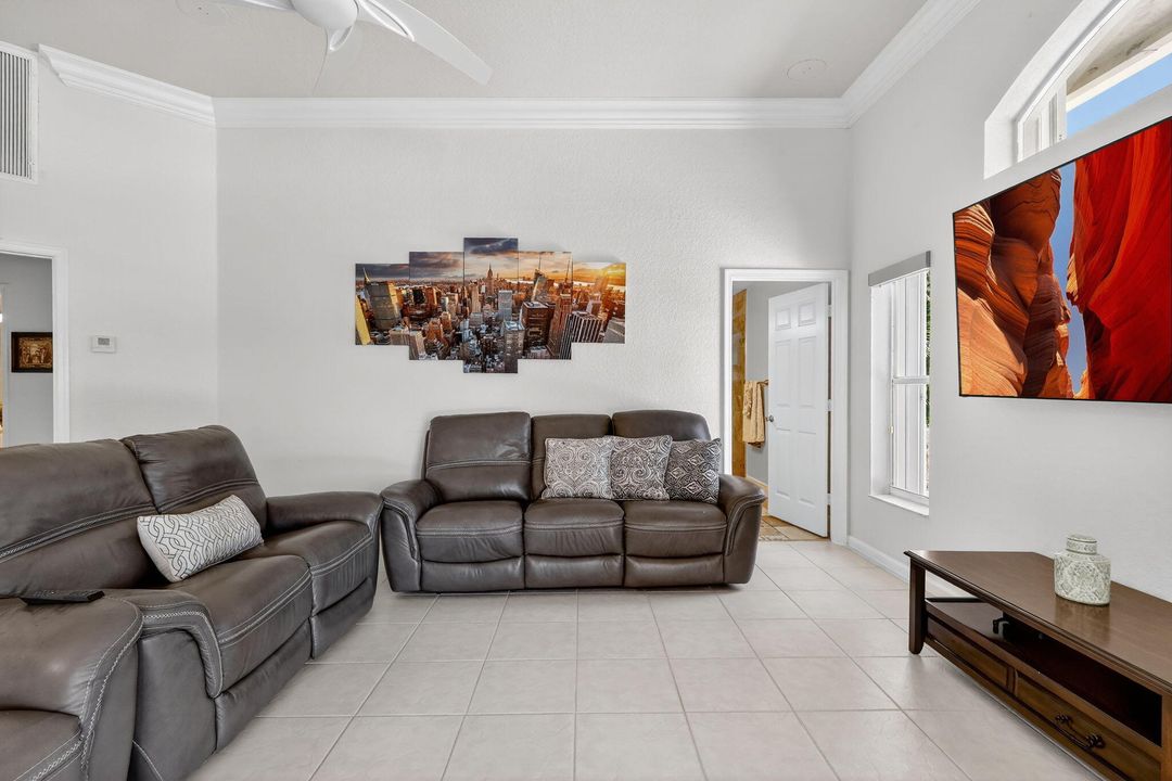 Active With Contract: $779,000 (4 beds, 3 baths, 2470 Square Feet)