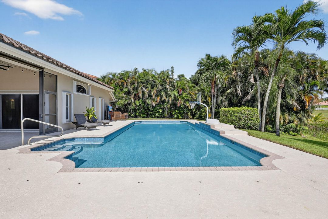 Active With Contract: $779,000 (4 beds, 3 baths, 2470 Square Feet)